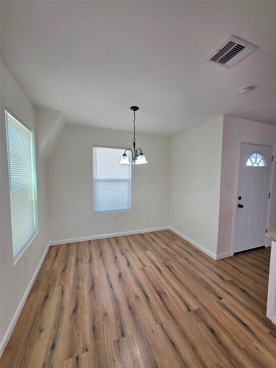 5422 Pine Ave in Pasadena, TX - Building Photo