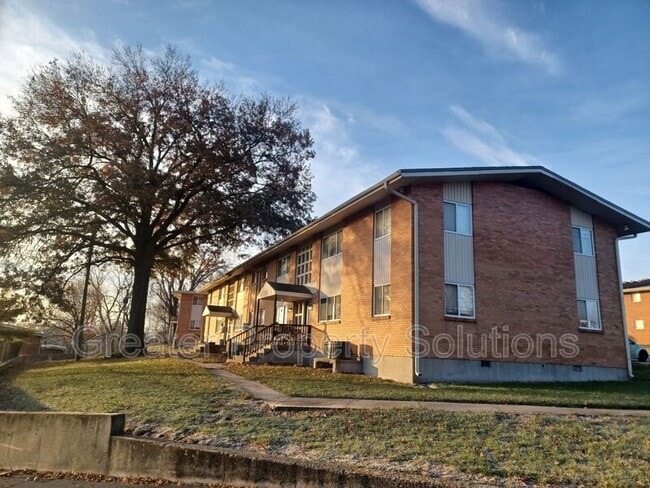 property at 5010 NW Kalivas Cir