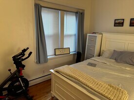 202 St Paul St in Brookline, MA - Building Photo