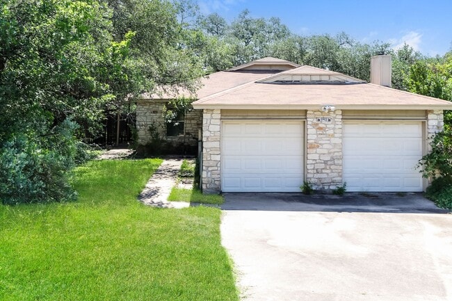 property at 9903 Hundred Oaks Cir