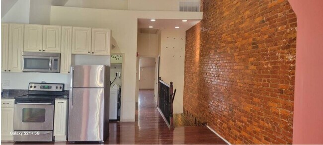 833 N 63rd St in Philadelphia, PA - Building Photo - Building Photo