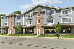 Key Grove Farms in Keyport, NJ - Building Photo