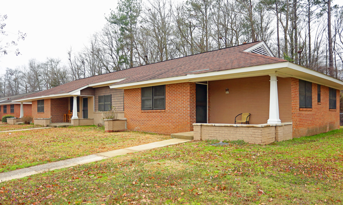 Hay Court in Tuscaloosa, AL - Building Photo