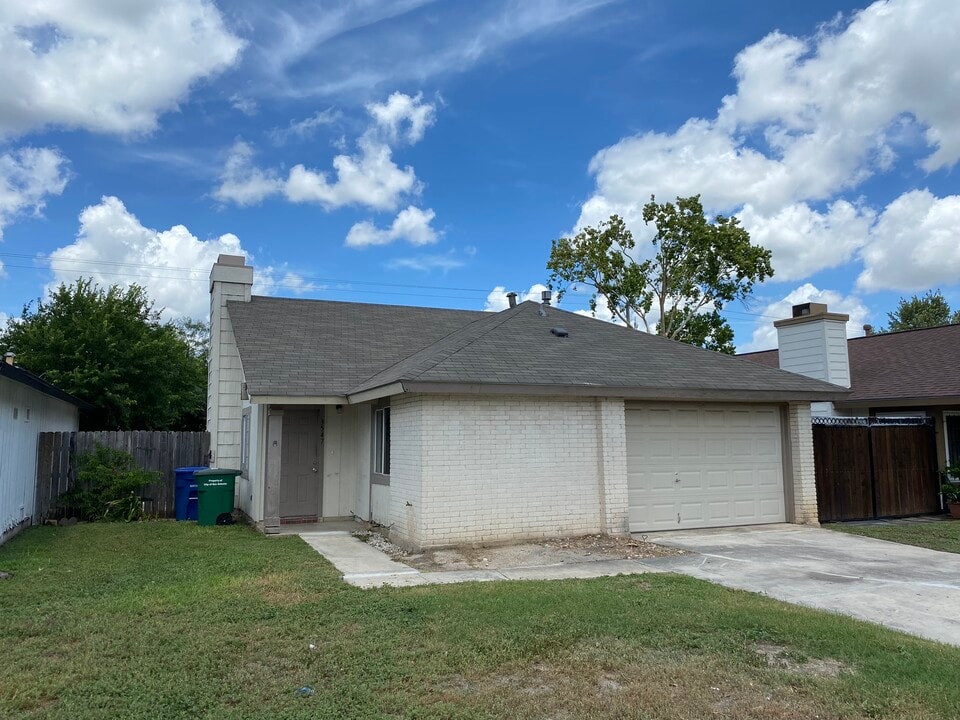 3547 Lake Tahoe in San Antonio, TX - Building Photo