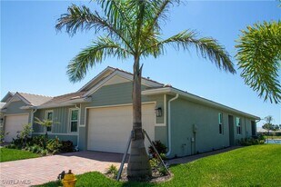1241 Enbrook Lp in Naples, FL - Building Photo