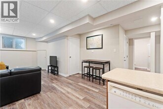 4319 Arejay Ave in Beamsville, ON - Building Photo - Building Photo