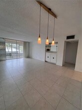 403 NW 68th Ave in Plantation, FL - Building Photo - Building Photo