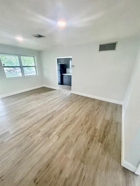 7511 Venetian St in Miramar, FL - Building Photo - Building Photo