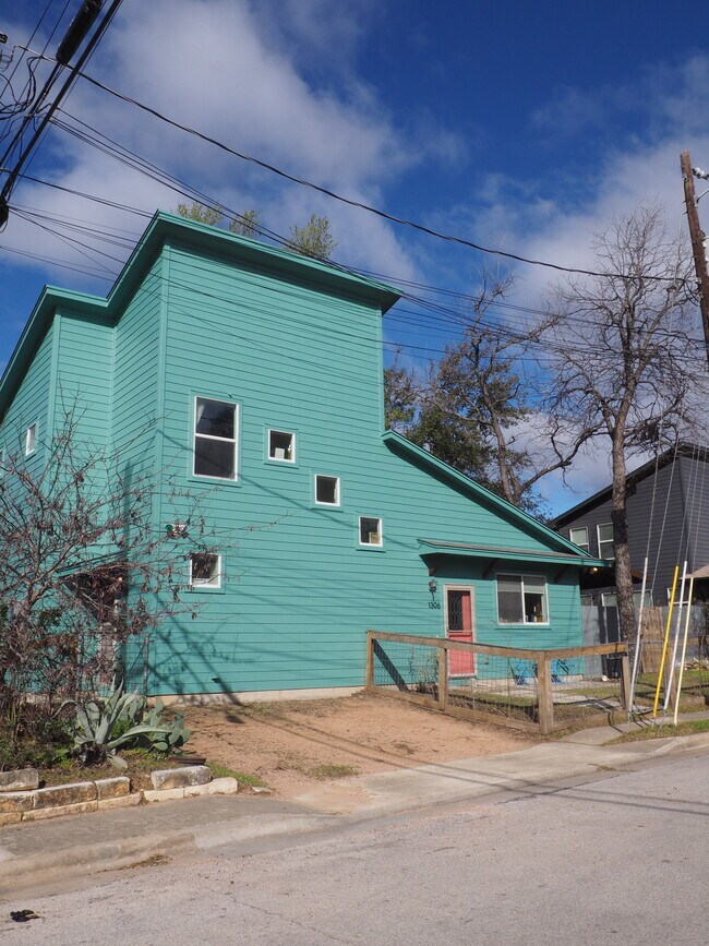 property at 1306 Alamo St