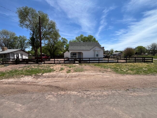 21-400 400 St E in Taylor, AZ - Building Photo - Building Photo