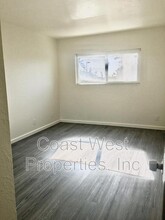 4575 Haines St in San Diego, CA - Building Photo - Building Photo