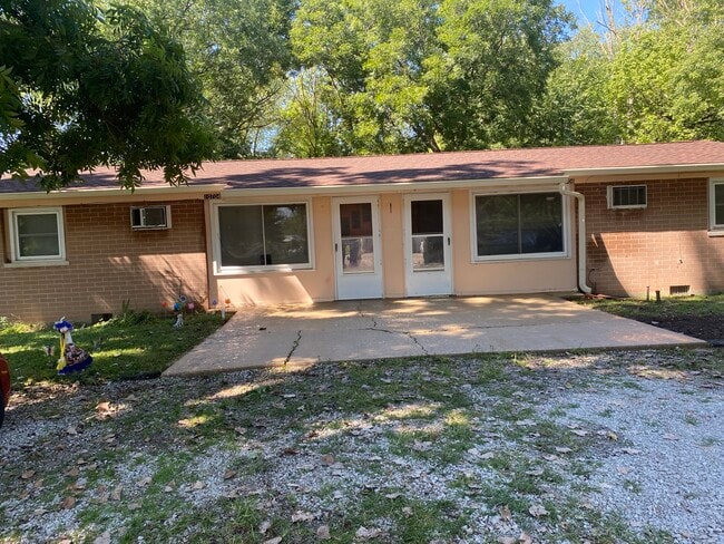 10706 N Park Ave, Unit 10706 N Park Avenue