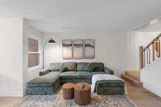 626 Adelaide St W in Toronto, ON - Building Photo - Building Photo