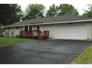 9340 Oakland Ave S in Bloomington, MN - Building Photo - Building Photo