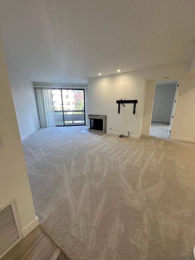 2131 Century Park Ln, Unit #218 in Los Angeles, CA - Building Photo - Building Photo