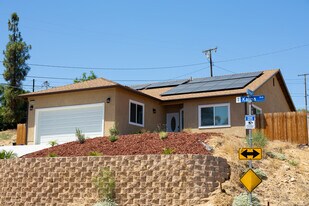 29365 Kalina Ave in Lake Elsinore, CA - Building Photo