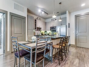 120 W CityLine Dr-Unit -ID1035230P in Dallas, TX - Building Photo - Building Photo