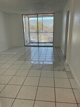 19805 SW 114th Ave in Miami, FL - Building Photo - Building Photo