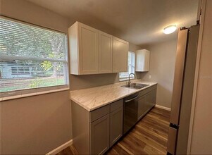 3805 7th Ave W in Bradenton, FL - Foto de edificio - Building Photo