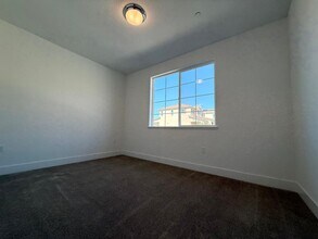 266 Echols Dr in Martinez, CA - Building Photo - Building Photo