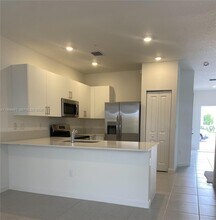 247 SW 159th Dr in Pembroke Pines, FL - Building Photo - Building Photo