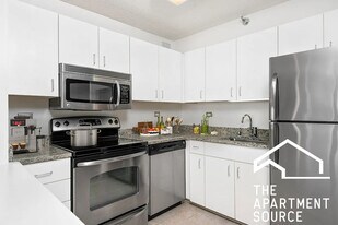 750 N Rush St in Chicago, IL - Building Photo