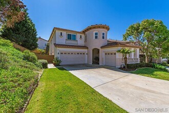 5075 Sterling Grove Ln in San Diego, CA - Building Photo - Building Photo