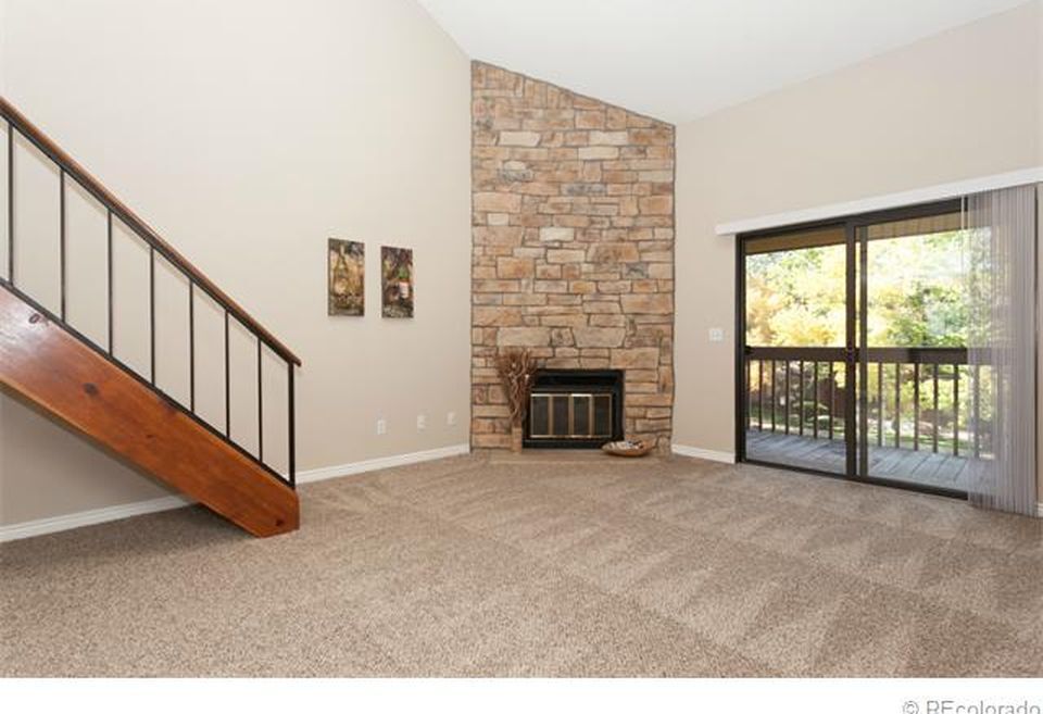 418 Wright St, Unit Unit 306 in Lakewood, CO - Building Photo