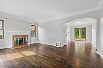 6300 Wentworth Ave S in Richfield, MN - Foto de edificio - Building Photo