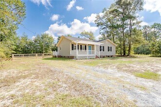 12021 Purcell Rd in Laurinburg, NC - Building Photo - Building Photo