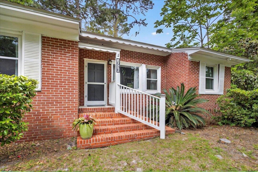 1936 Greenwood Dr in Tallahassee, FL - Building Photo
