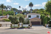 318 Entrada Dr in Santa Monica, CA - Building Photo - Building Photo