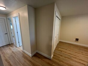 734 SE 5th St in Bend, OR - Building Photo - Building Photo