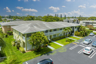 The Pines of Delray in Delray Beach, FL - Building Photo - Building Photo