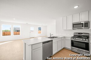 1314 Neria Lp in San Antonio, TX - Foto de edificio - Building Photo