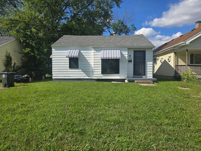 4537 Laurel Dr in Dayton, OH - Foto de edificio - Building Photo