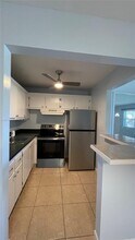 28 Sussex B in West Palm Beach, FL - Building Photo - Building Photo