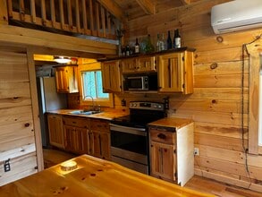 2819 Erin Ln in Birchwood, WI - Foto de edificio - Building Photo