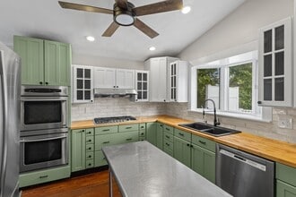 79 Hobart St in Danvers, MA - Building Photo - Building Photo