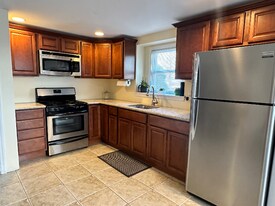 25 Topaz Dr in Lake Ronkonkoma, NY - Building Photo