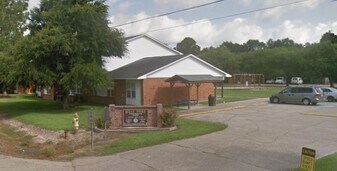1800 W 3rd St in Kaplan, LA - Building Photo