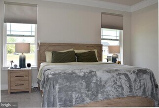 32611 Deep Sound Dr in Lewes, DE - Building Photo - Building Photo