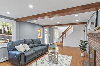 17 Boulder Rd in Lexington, MA - Foto de edificio - Building Photo