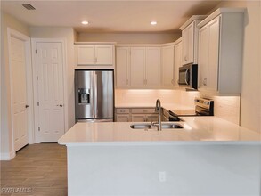 1031 Enbrook Lp in Naples, FL - Building Photo - Building Photo