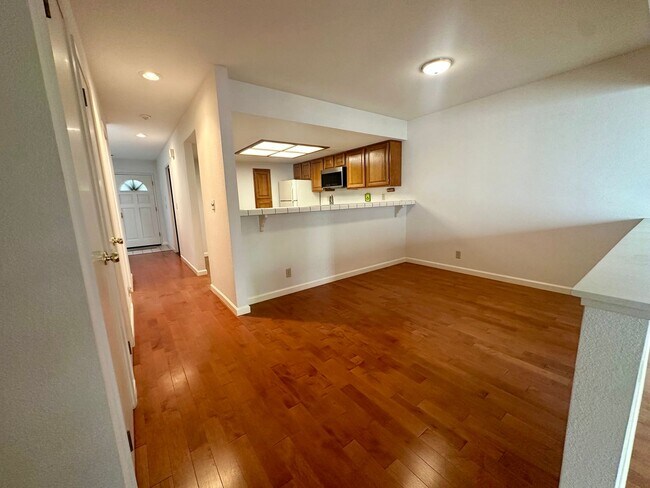205 Saratoga Ave in Santa Clara, CA - Building Photo - Building Photo