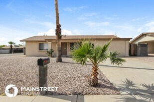 18402 N 10th Dr in Phoenix, AZ - Building Photo