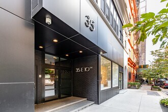 35 E 10th St in New York, NY - Building Photo - Building Photo