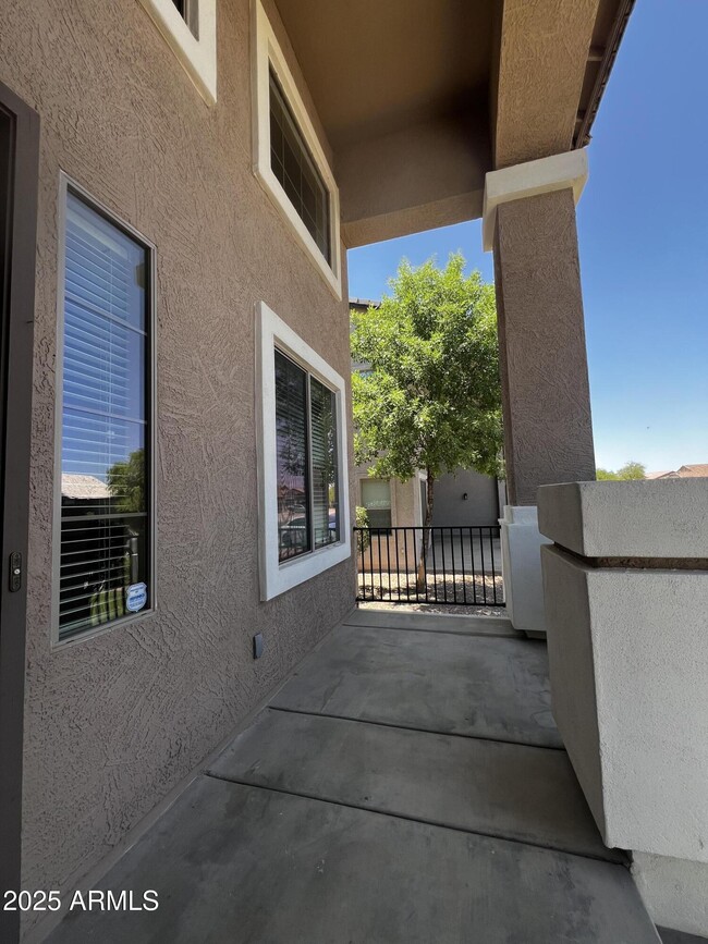 7513 W Southgate Ave in Phoenix, AZ - Building Photo - Building Photo