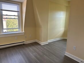 96 Green St in New London, CT - Building Photo - Building Photo