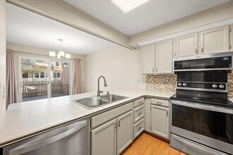 9957 Grove Way in Westminster, CO - Building Photo - Building Photo